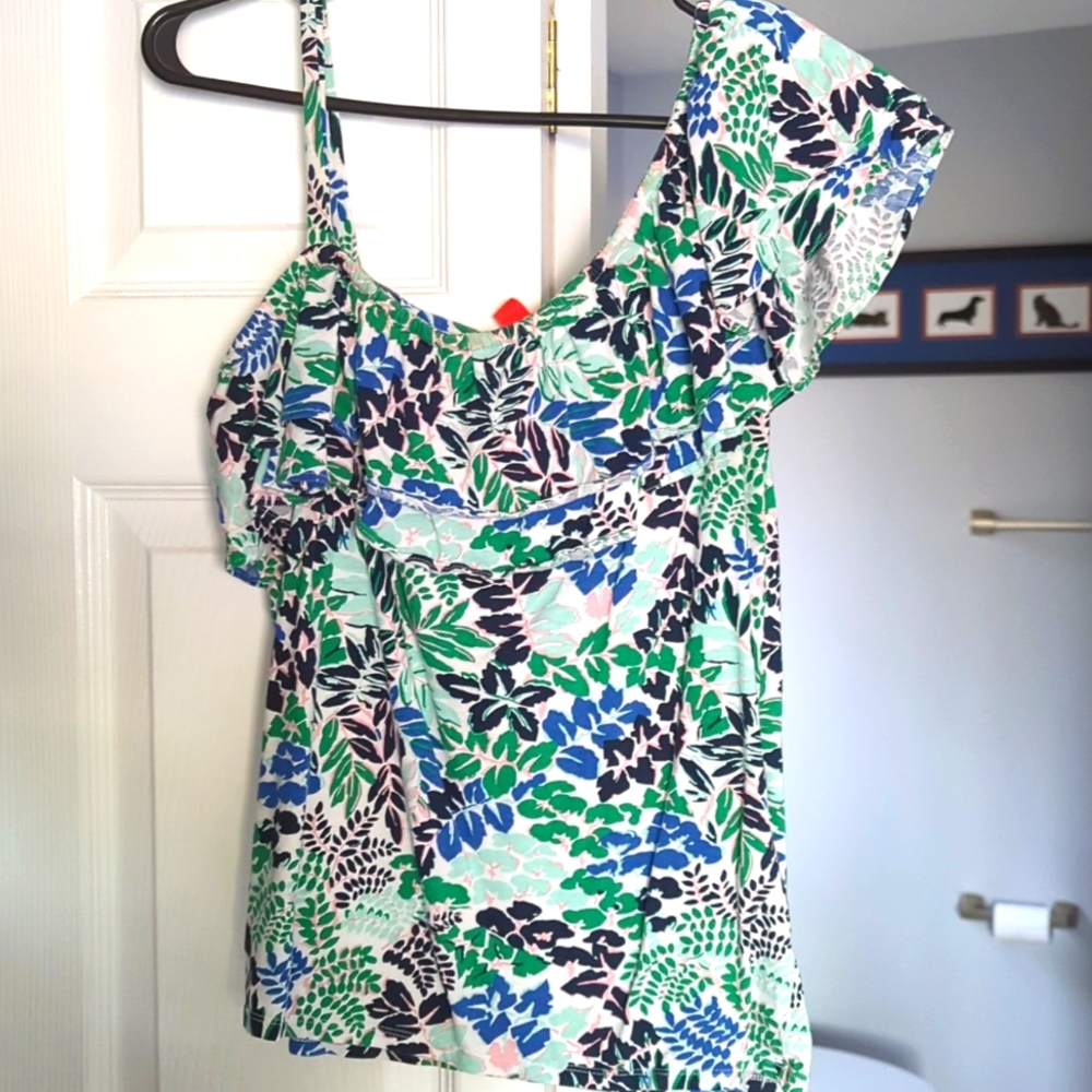 Off the shoulder dressy tank top